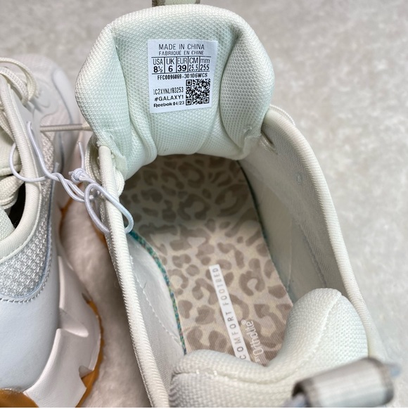 Reebok Women's Zig Dynamica Adventure Sneaker, White/Cream/Leopard, Size 8.5 - Picture 2 of 9